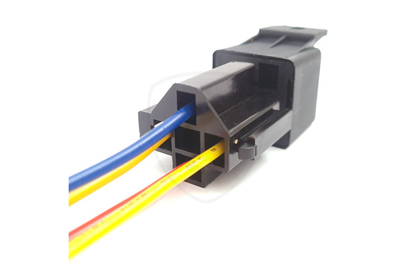 Spínacie relé 12V 40A 4-Pinové s päticou pre cúvaciu kameru Spínacie relé 12V 40A 4-Pinové s päticou pre cúvaciu kameru