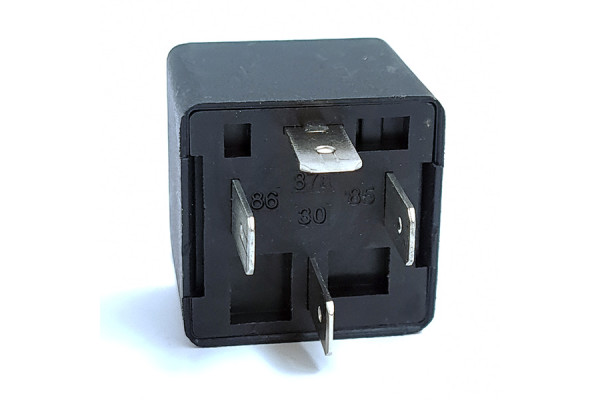 Spínacie relé 12V 40A 4-Pinové s päticou pre cúvaciu kameru Spínacie relé 12V 40A 4-Pinové s päticou pre cúvaciu kameru