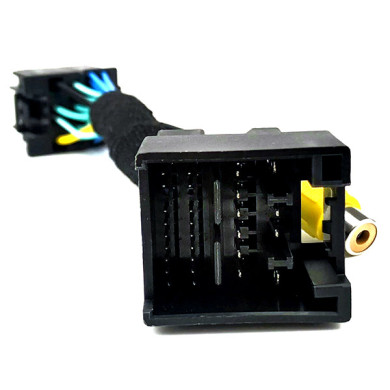 Adaptér na pripojenie cúvacej kamery pre Ford Focus Mk4 Adaptér na pripojenie cúvacej kamery pre Ford Focus Mk4