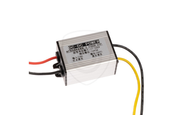 Menič napätia z 17-100V na 12V (3A) pre cúvacie kamery