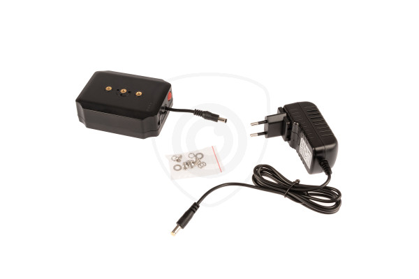 Externá batéria na magnet – náhradný zdroj pre cúvaciu kameru alebo monitor