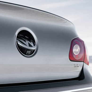 Volkswagen cúvacia kamera v logu kufra