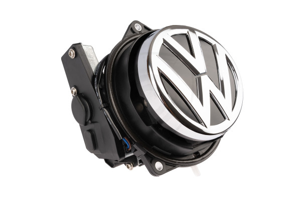 Cúvacia kamera v logu VW – výklopná kamera pre Volkswagen