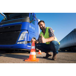 Ako bezpečnejšie cúvať s kamiónom, ktorý má náves