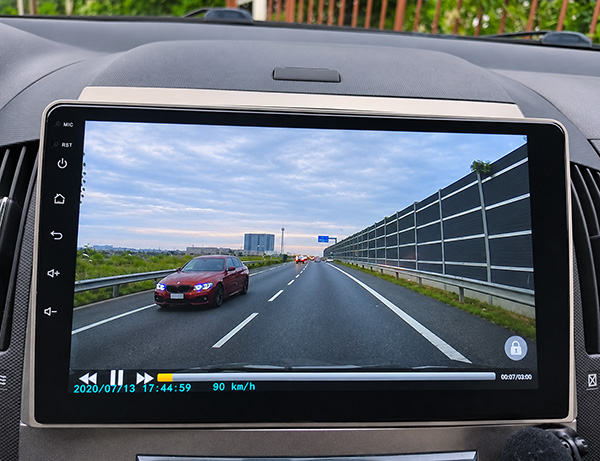 Prehrávanie nahrávky z autokamery na Android rádiu